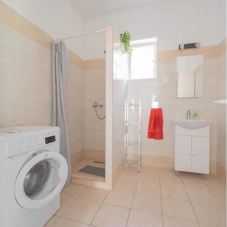 Dozsa Apartman * Шиофок